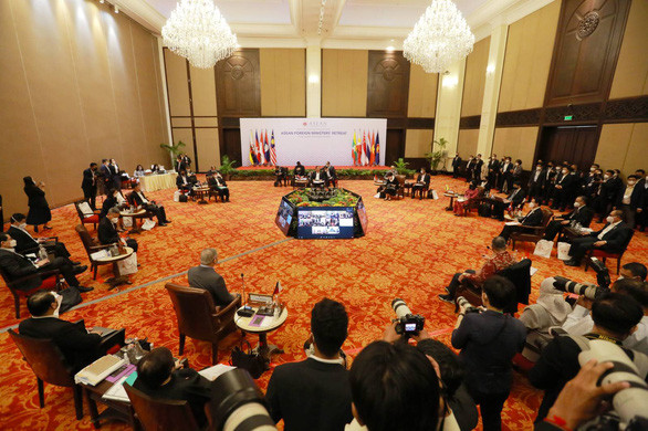 Các bộ trưởng ASEAN quan ngại về tình hình Biển Đông